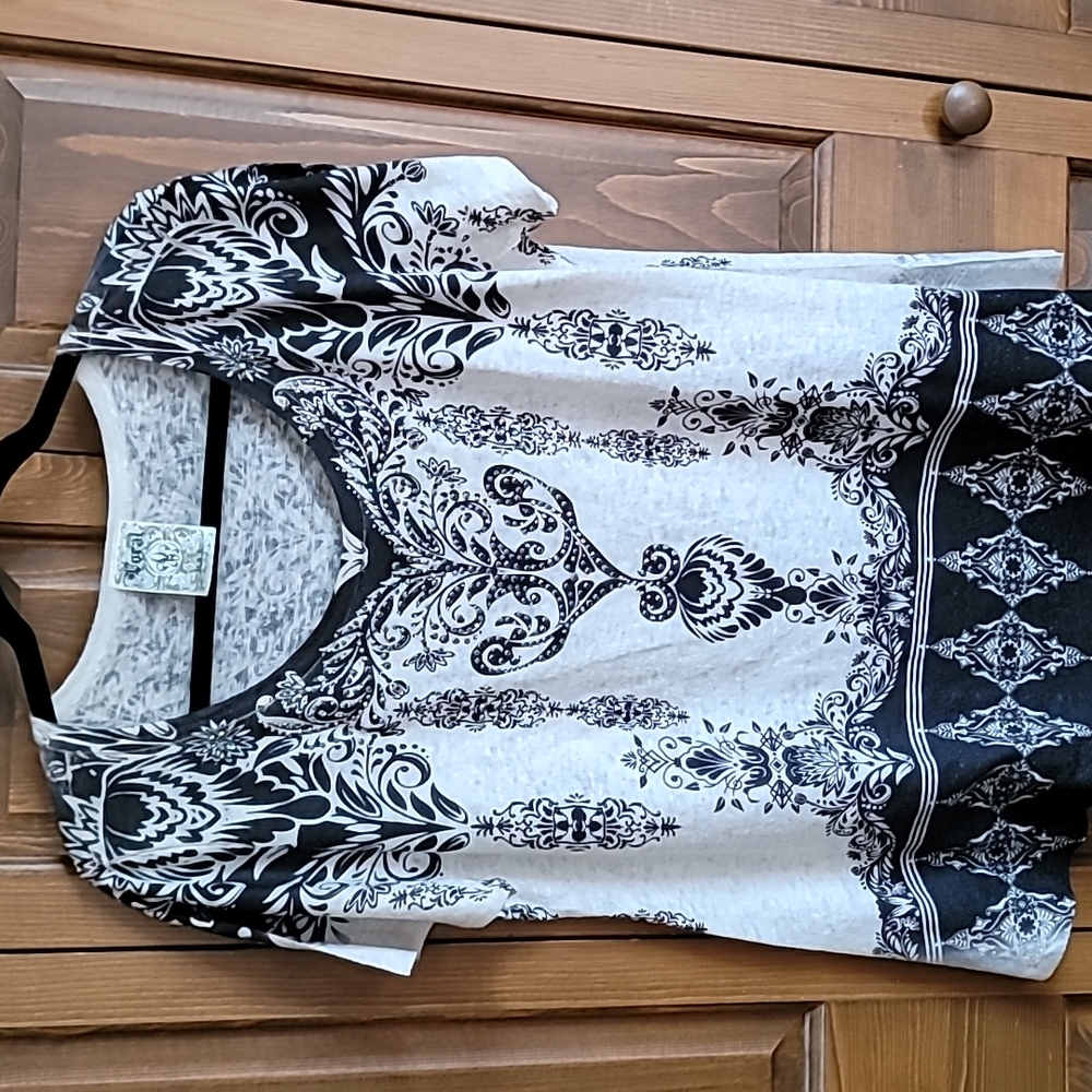 Lg. Short sleeve Vocal top